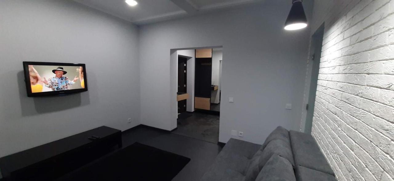 Modern Apartment In The Center Of Town 키시나우 외부 사진