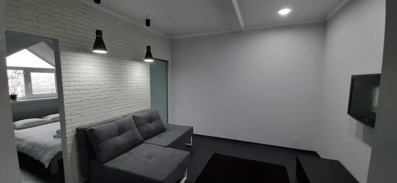 Modern Apartment In The Center Of Town 키시나우 외부 사진