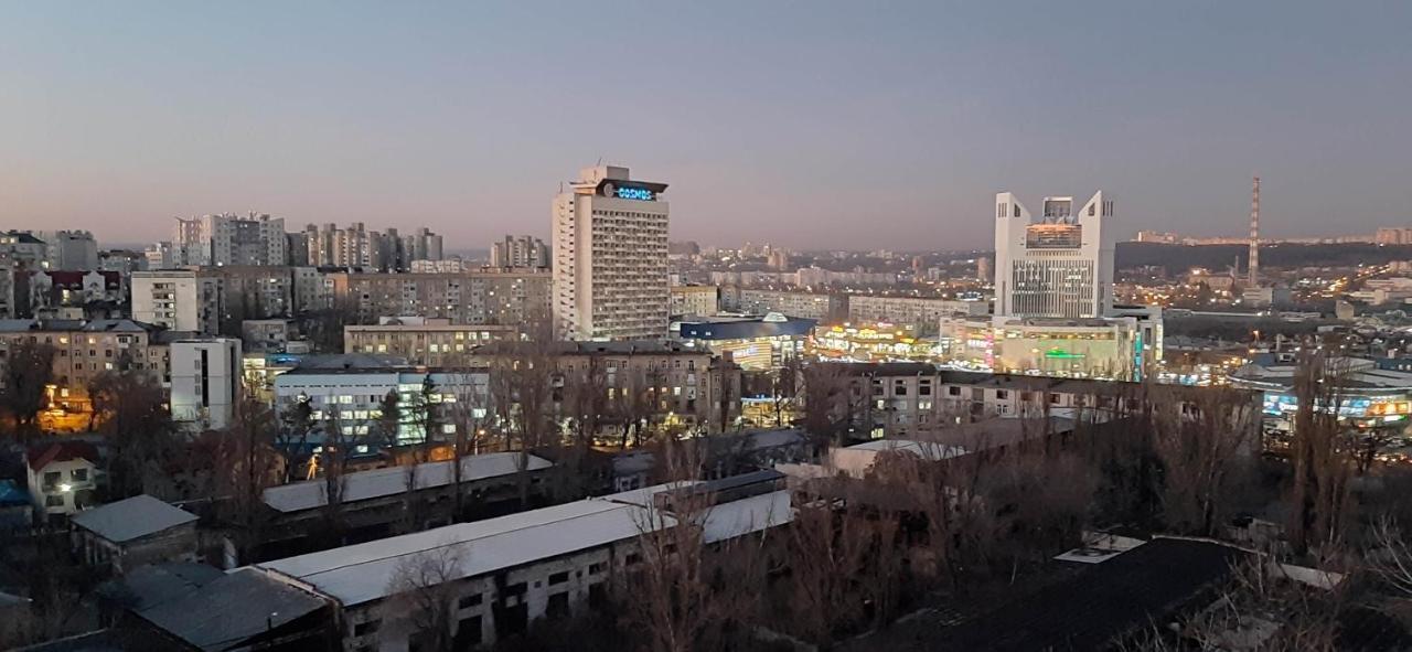 Modern Apartment In The Center Of Town 키시나우 외부 사진